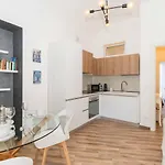 Roomy & X4! Appartement Turijn